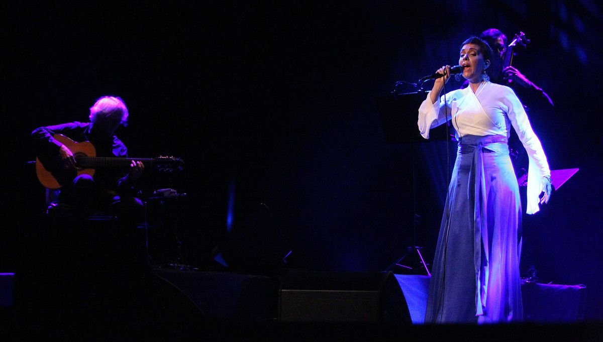 Concierto inaugural de Teresa Salgueiro en Cantos na Maré