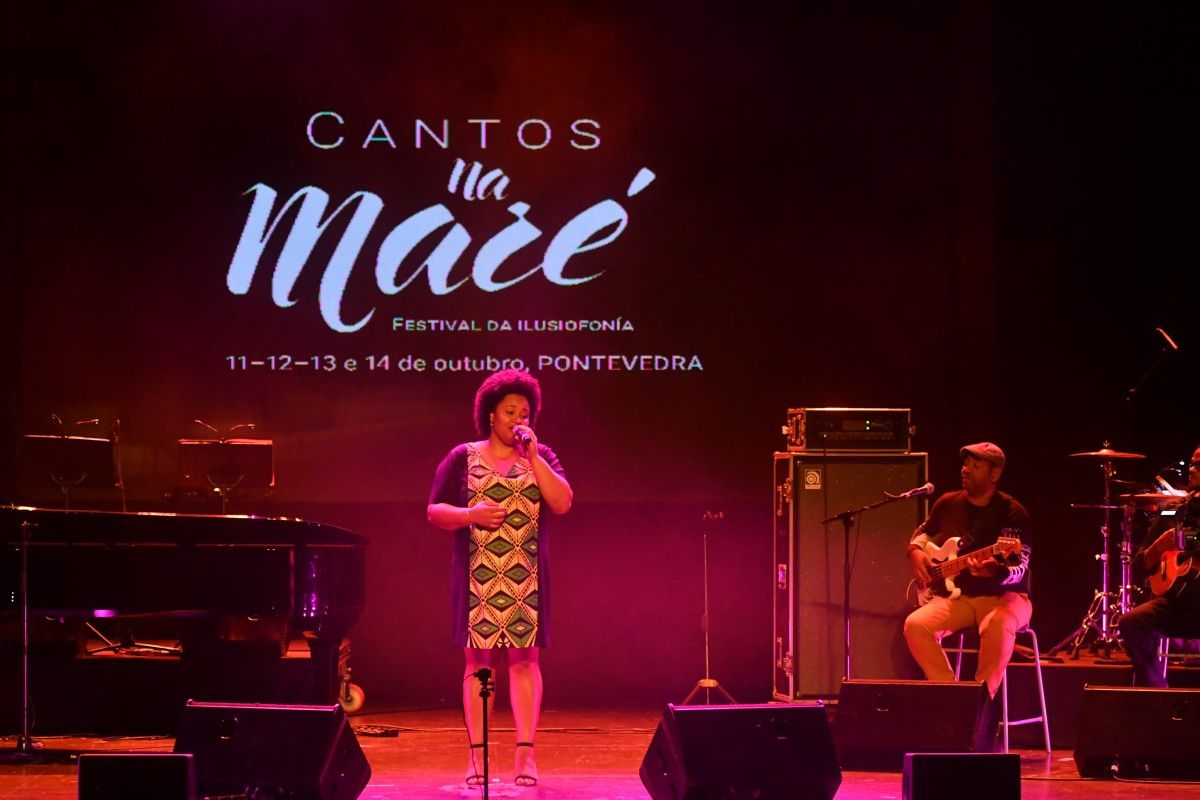 Concierto de Cesária Évora Orchestra en Cantos na Maré