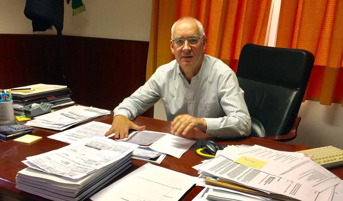 Jorge Canda, alcalde da Lama, no seu despacho