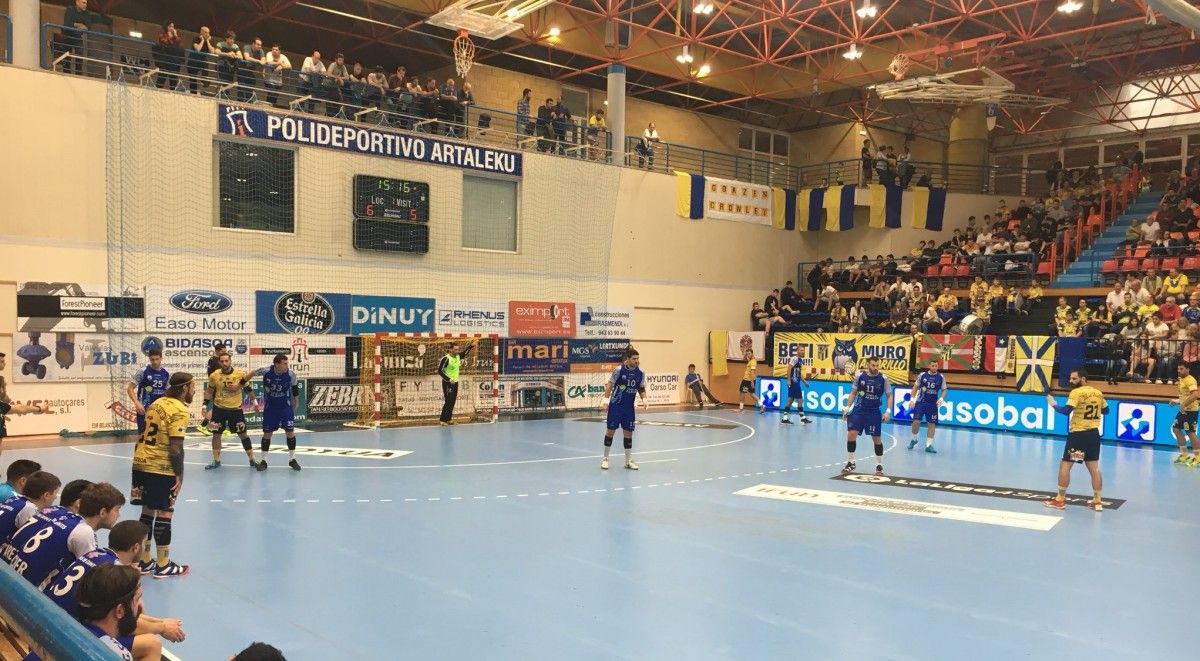 Partido entre Bidasoa e Teucro en Artaleku