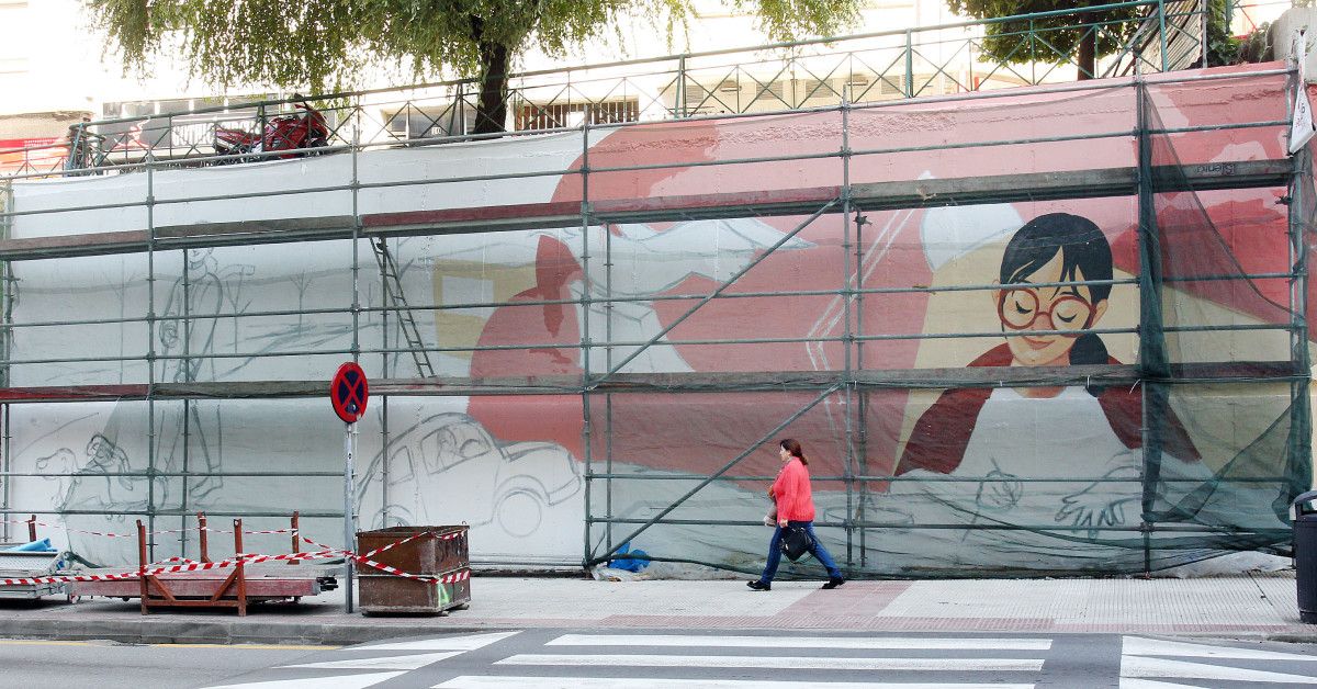 Pintado del mural de María Victoria Moreno Pintado del mural de María Victoria Moreno