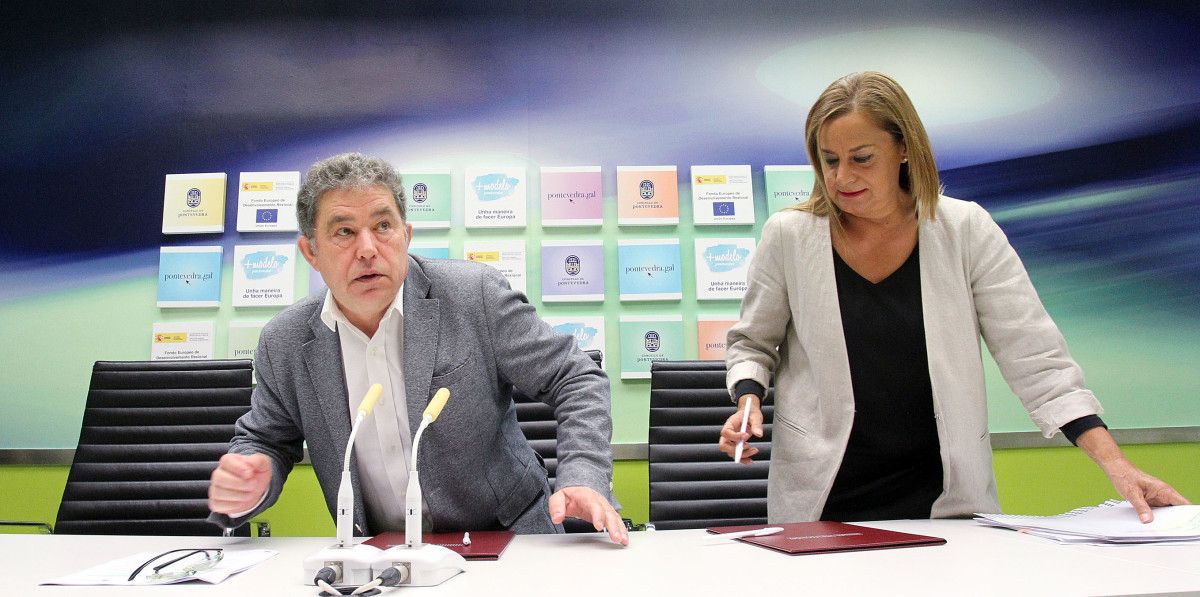 Miguel Anxo Fernández Lores e Carmela Silva no Concello de Pontevedra