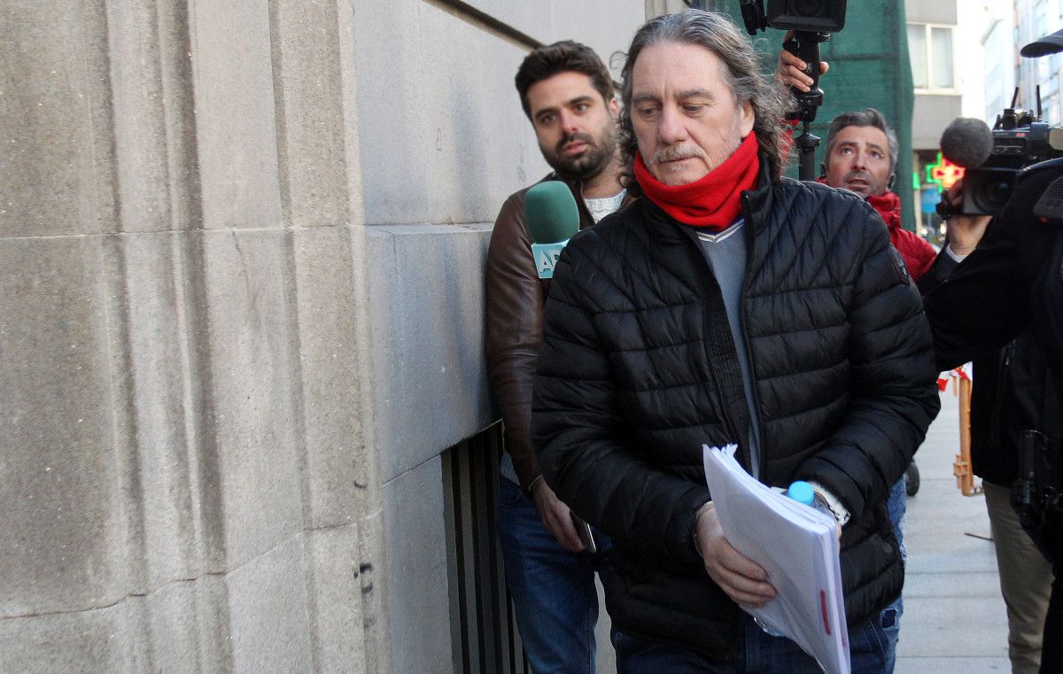 Sito Miñanco, á súa chegada á Audiencia Provincial