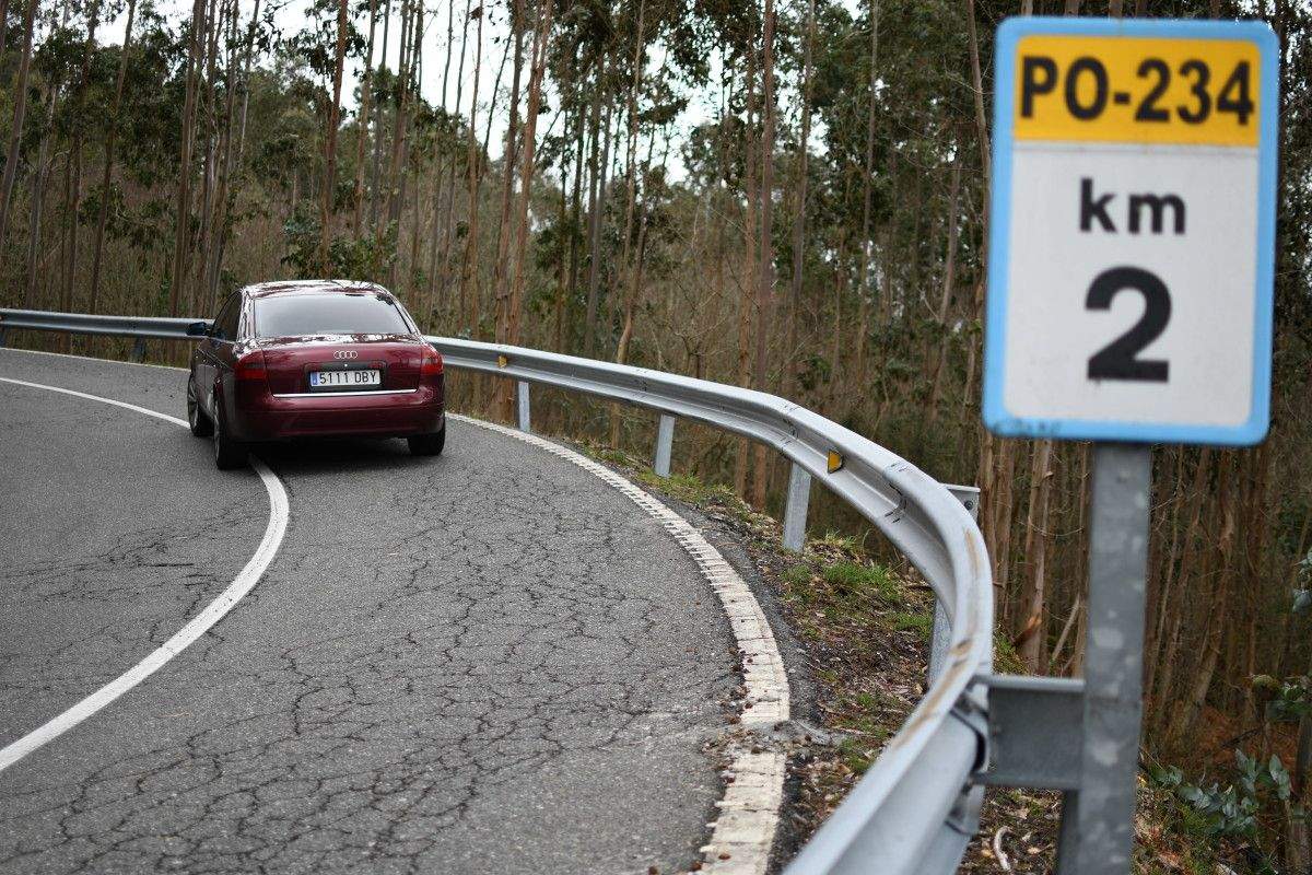 Carretera PO-234 en Ponte Caldelas