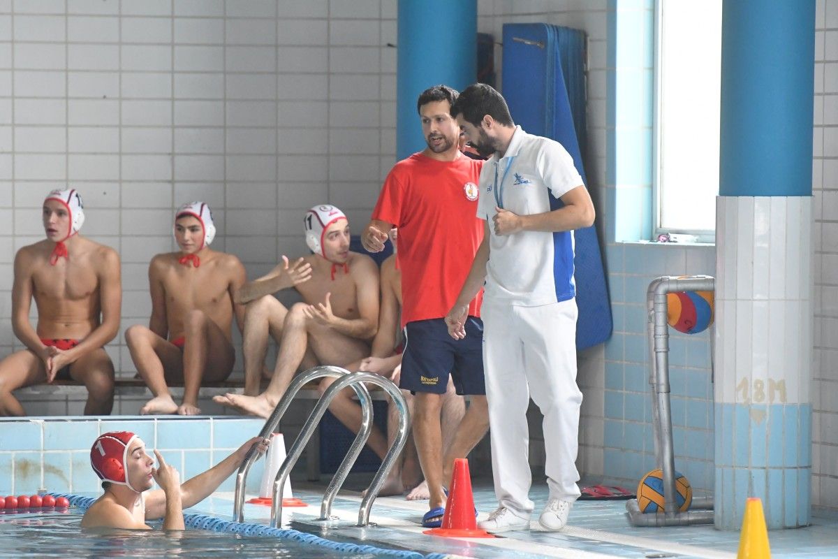 Partido entre Waterpolo Pontevedra y CN Coruña