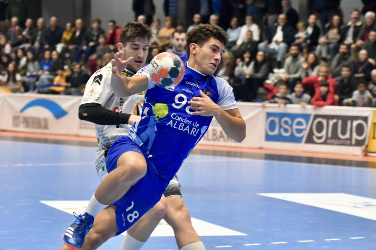 Sergio Pérez, en el partido entre Teucro y Ángel Ximénez en el Municipal