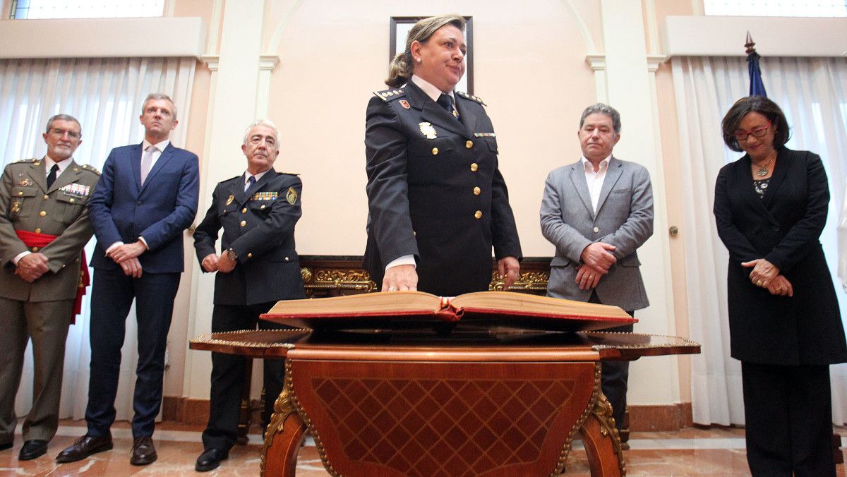 Toma de posesión de Estíbaliz Palma como comisaria de la Policía Nacional de Pontevedra