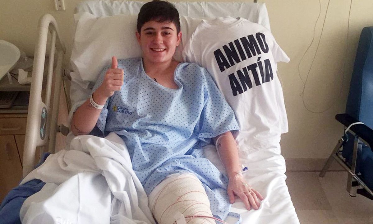 Antía Pérez, tras ser operada en la Clínica Cemtro de Madrid