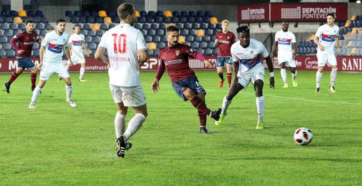 Partido entre Pontevedra e Langreo na Copa RFEF