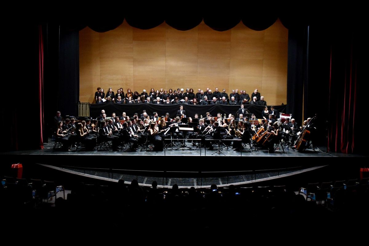 Representación de "Carmina Burana" pola Banda de Música de Salcedo