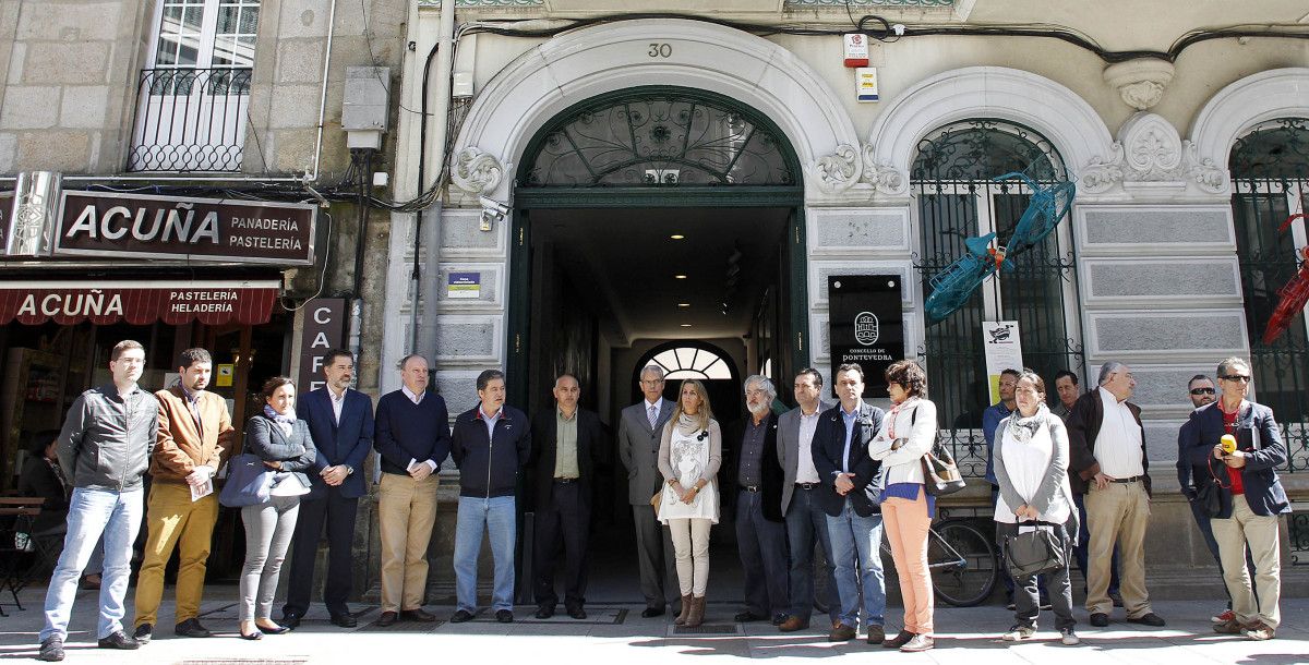 Concentración ante o Concello de Pontevedra