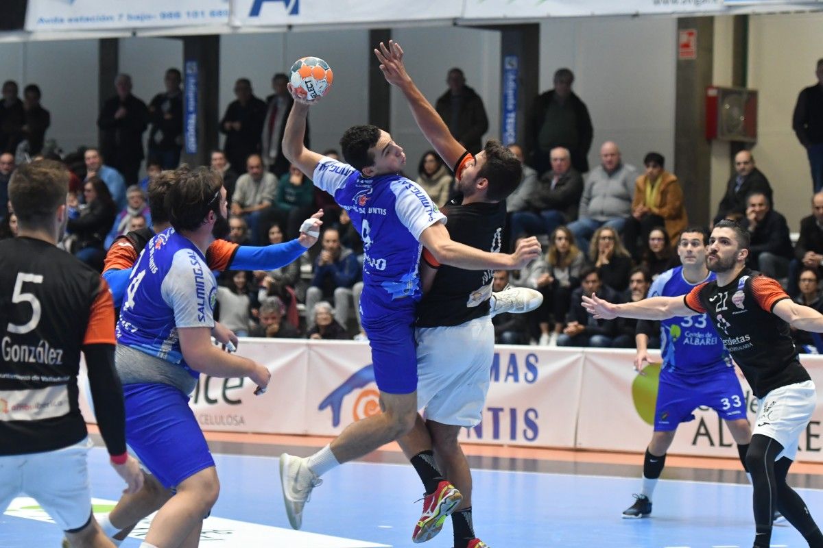 Partido entre Teucro y Atlético Valladolid en el Municipal