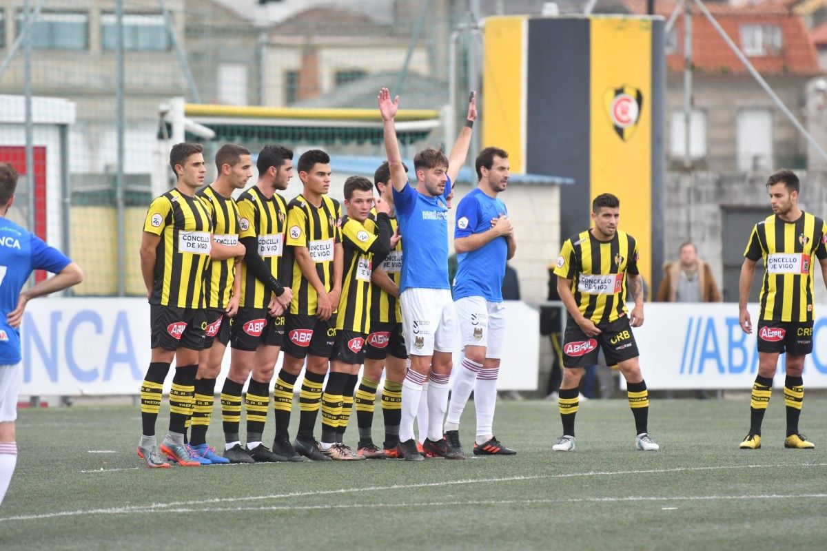 Partido entre Rápido de Bouzas e Pontevedra no Baltasar Pujales