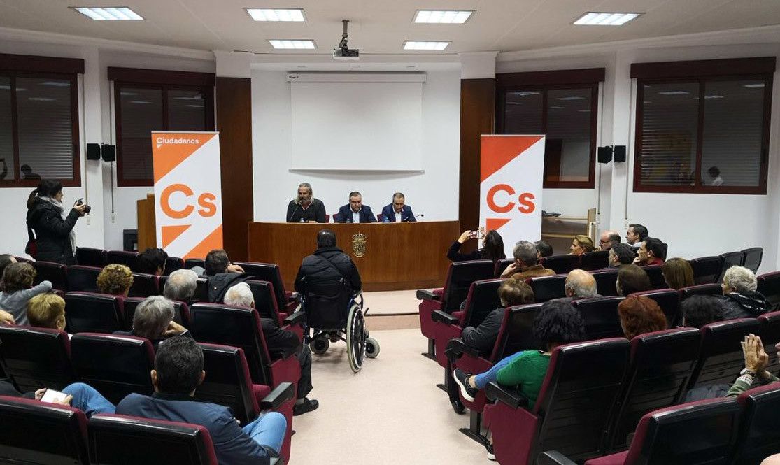 Presentación del nuevo grupo local de Ciudadanos en Marín