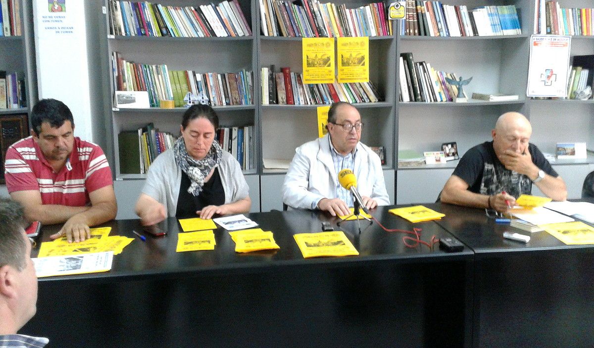 Presentación de la convocatoria de concentración contra el cierre de camas 