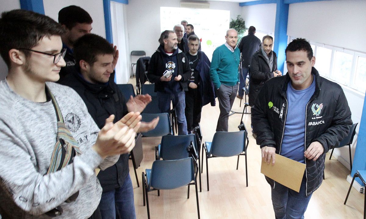 Dani Hernández anuncia a súa despedida do Teucro