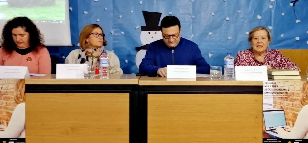 El alcalde Manuel Campos en la jornada sobre asociacionismo en Cuntis