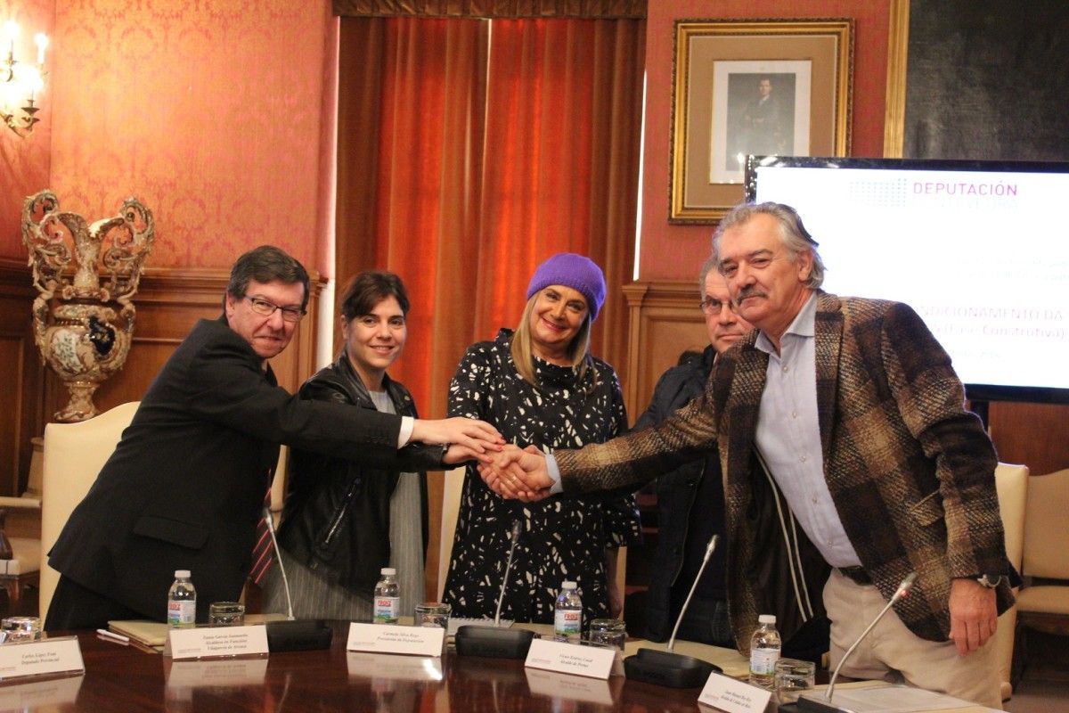 Firma del convenio para la puesta en marcha de la Vía verde do Salnés