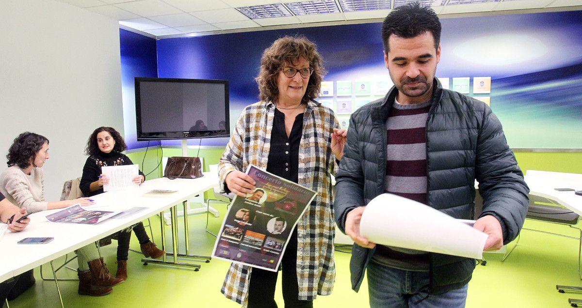 Carmen Fouces e Rafael Agulló presentaron o concerto solidario da Banda de Música de Pontevedra