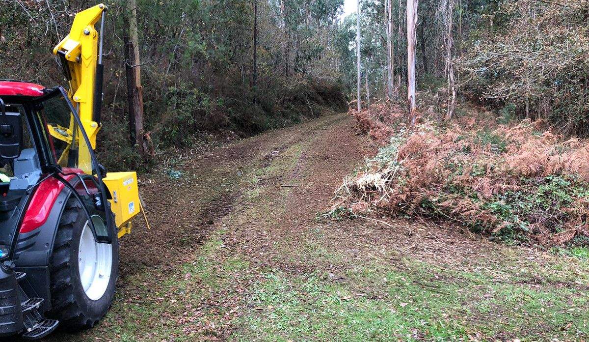 Acondicionamiento de una pista municipal en Cuntis