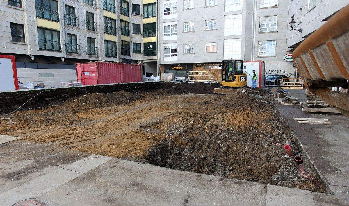 Obras de reforma na Praza da Castaña