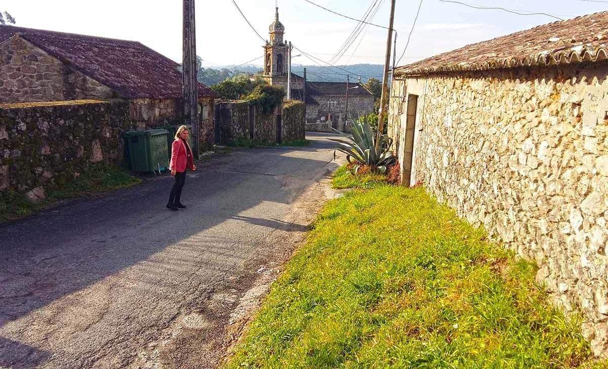 Inmediacións da igrexa de Lamas, en Moraña