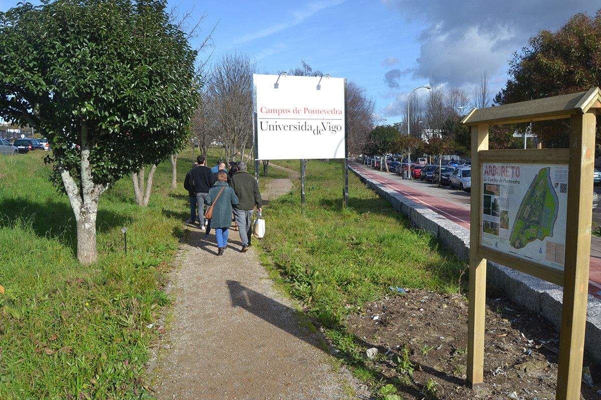 Acceso al campus de Pontevedra en A Xunqueira