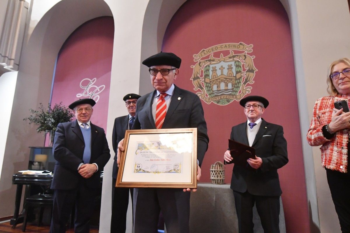Homenaje de la 'peña de la boina' a Carlos Valle