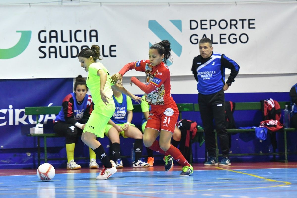 Partido entre el Poio Pescamar y el UCAM Murcia en A Seca