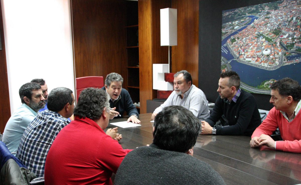 Reunión de los trabajadores de Tafisa con el alcalde de Pontevedra