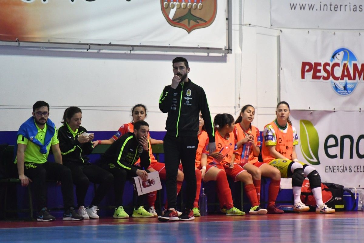 Partido entre el Poio Pescamar y el UCAM Murcia en A Seca