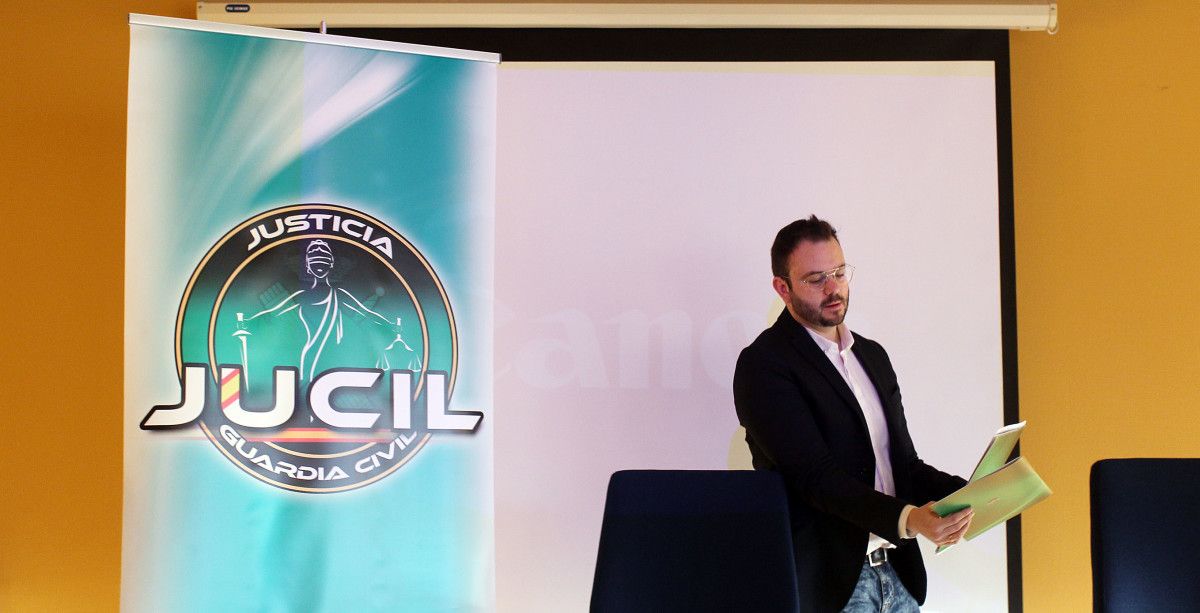 Presentación de la nueva asociación Jucil en la Comandancia de la Guardia Civil de Pontevedra
