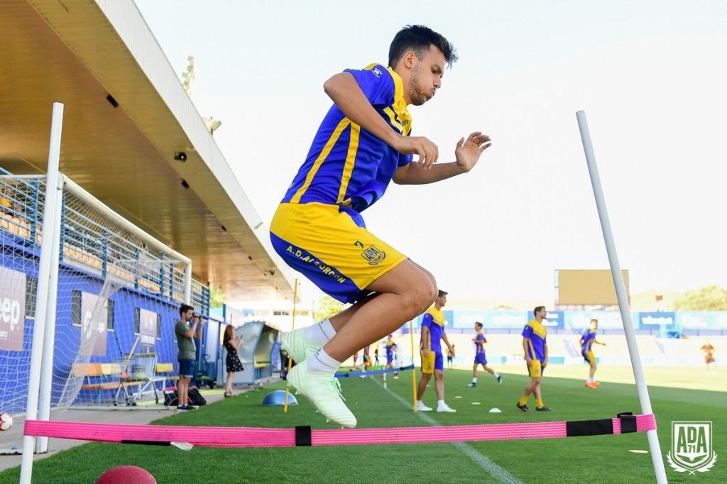 Borja Domínguez nun adestramento co Alcorcón