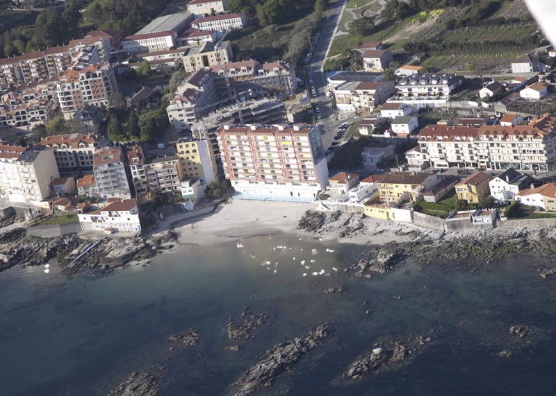 Playa de Carabuxeira en Sanxenxo Playa de Carabuxeira en Sanxenxo
