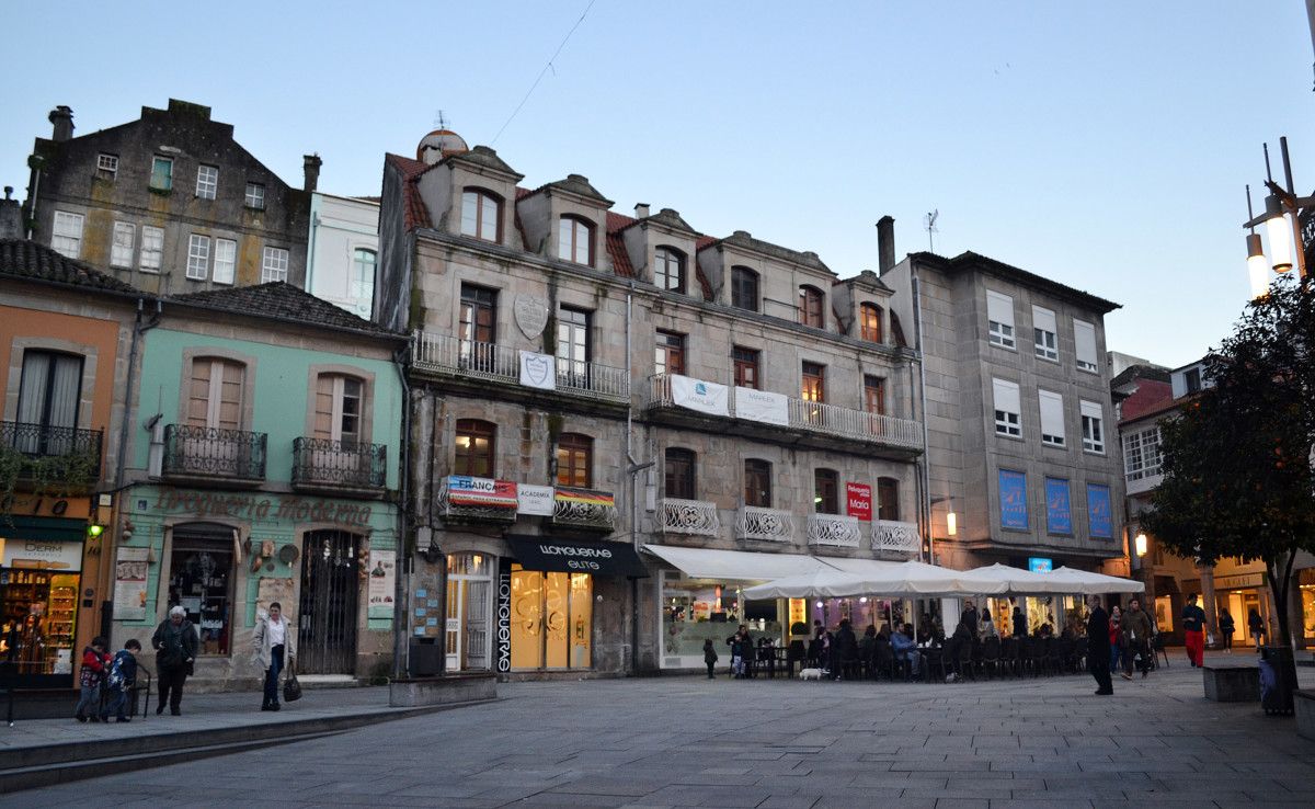 Plaza de Curros Enríquez