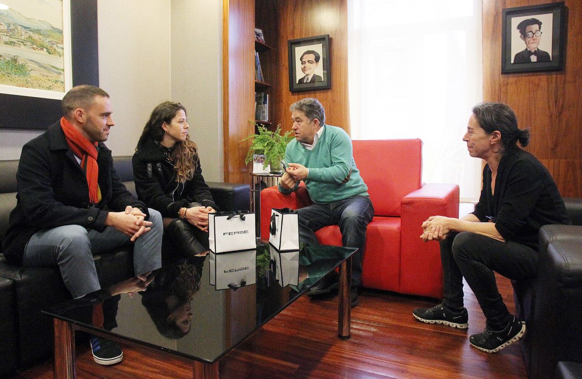 Recepción de Silvia Aguete y Adrián Paz en el Concello de Pontevedra