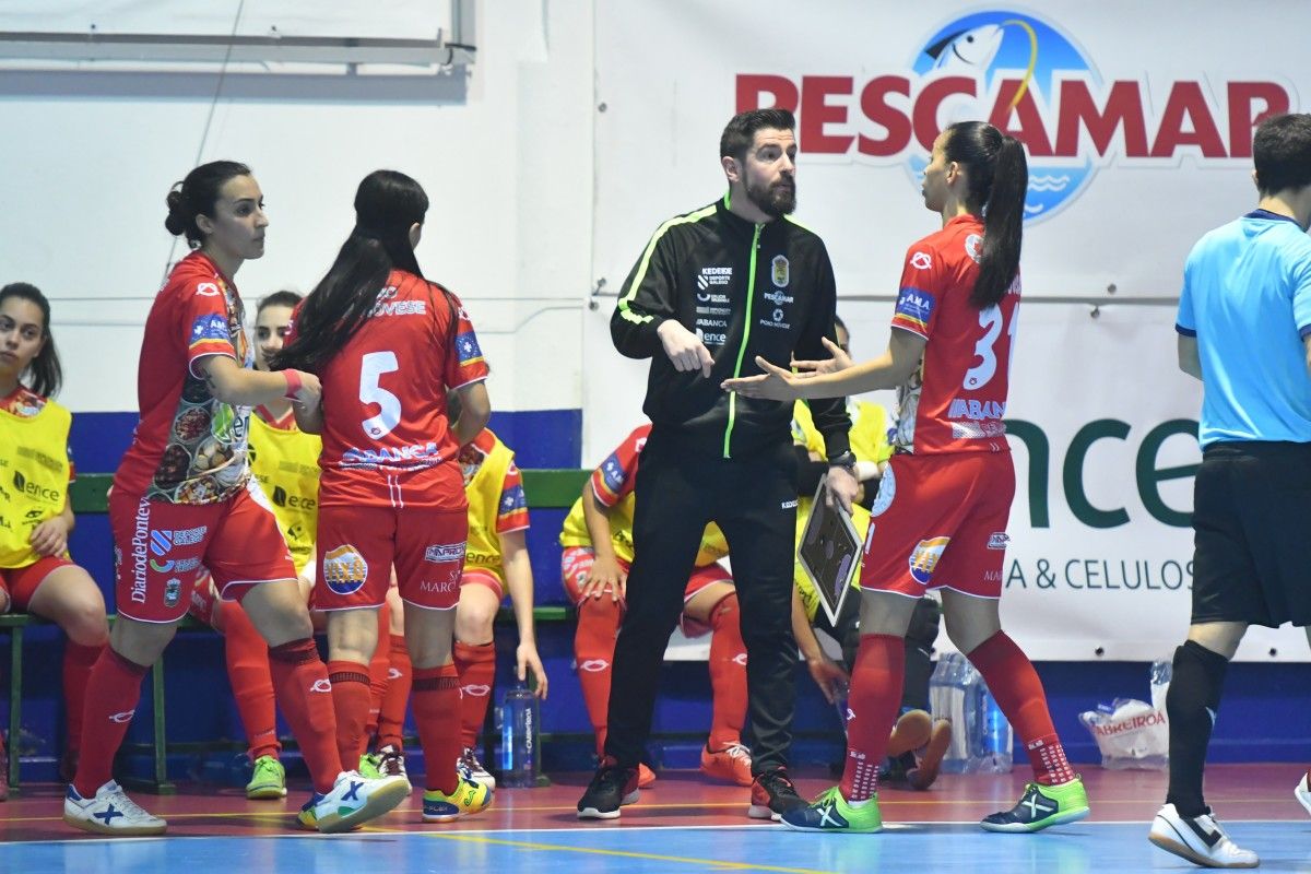 Partido entre el Poio Pescamar y el Viaxes Amarelle en A Seca