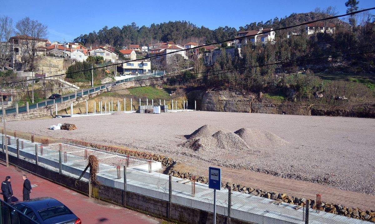 Obras del campo de fútbol de Ponte Sampaio