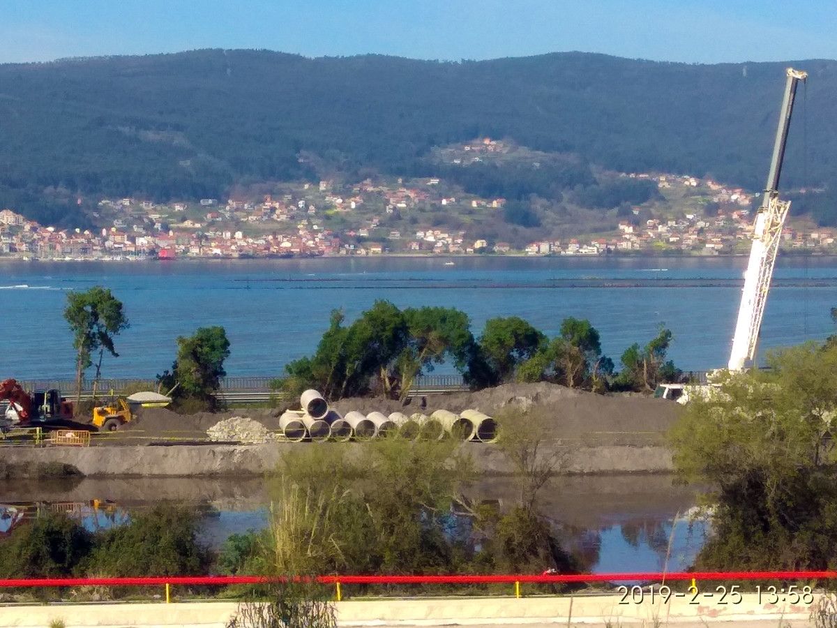 Obras no recinto da empresa ENCE