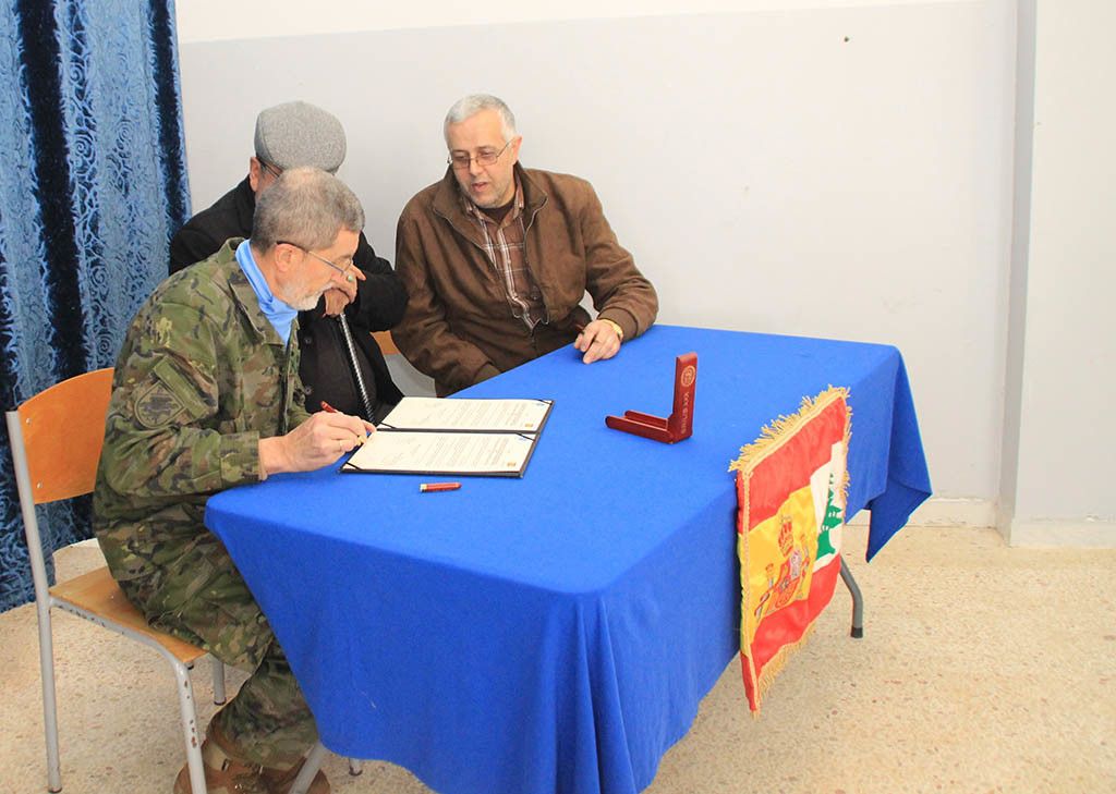 Firma do proxecto de impacto rápido co centro de estudos de secundaria da localidade de Madjal  Silim