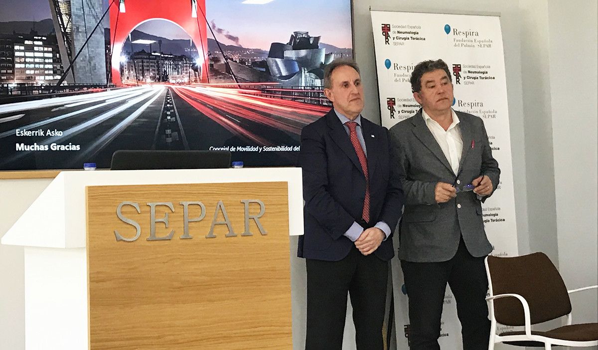 Lores e o concelleiro de Mobilidade de Bilbao, Alfonso Gil, en Madrid