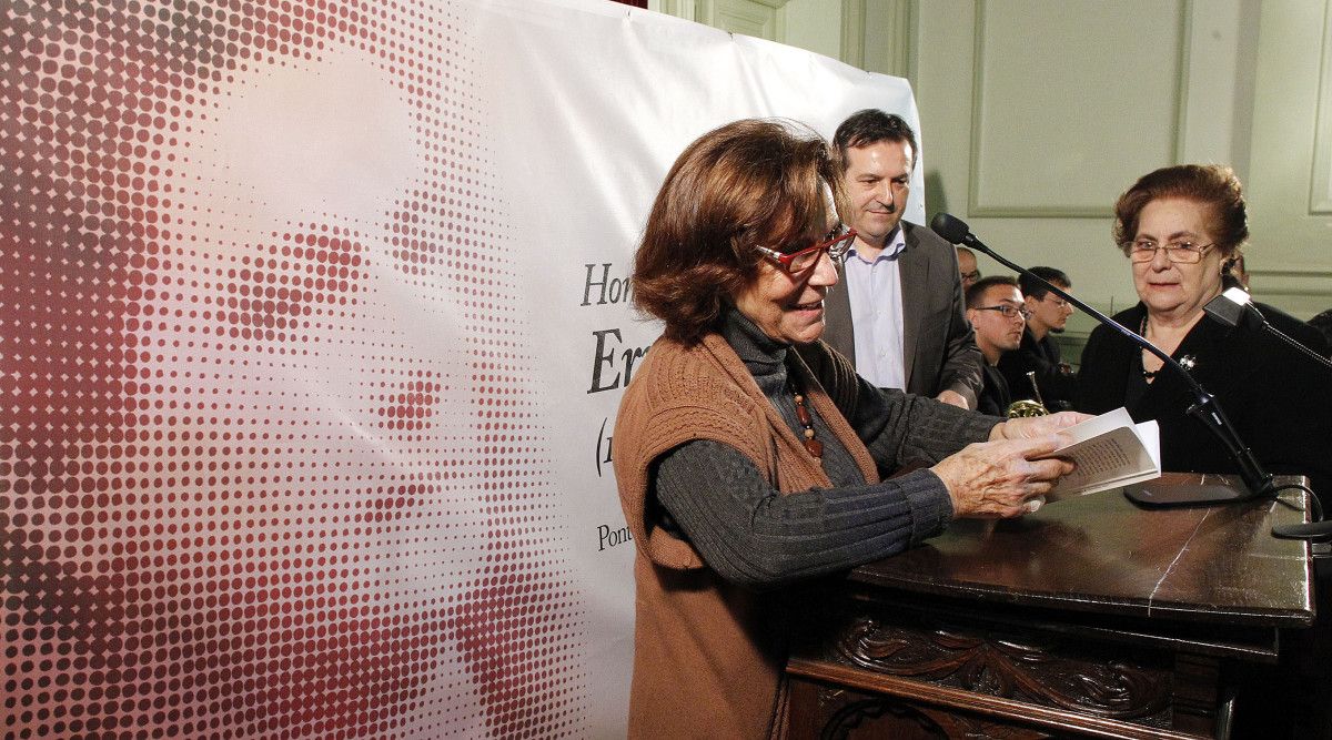 Homenaxe a Ernestina Otero, directora da Escola Normal de Pontevedra