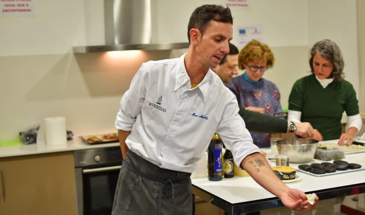 Clase de preparación do lacón con grelos co chef Iván Méndez