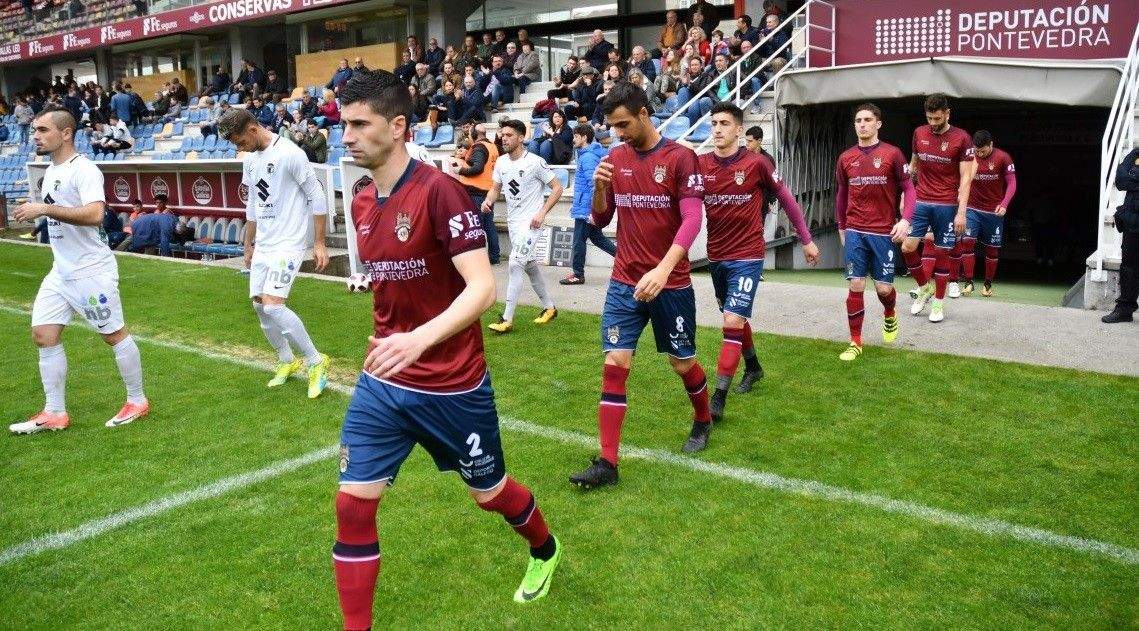 Partido entre Pontevedra y Burgos en Pasarón