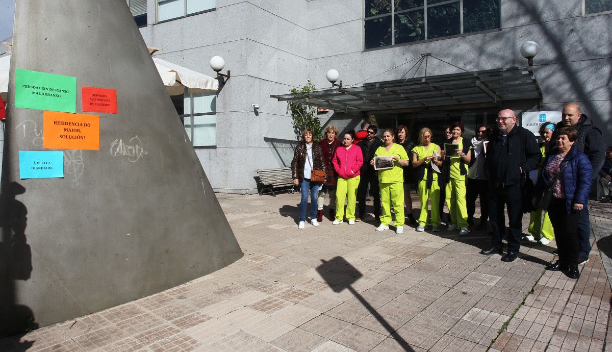 Protesta del personal de la Residencia de Mayores de Campolongo