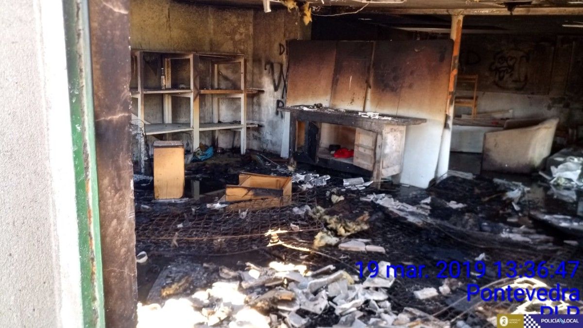 Incendio en el interior del abandonado Hotel Los Castros