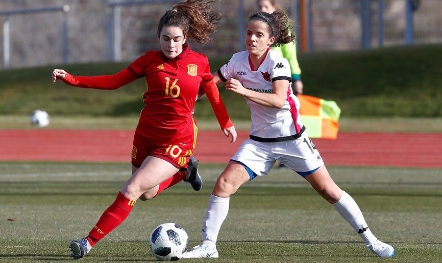 Teresa Abelleira, en un partido con la Selección Española Sub-19