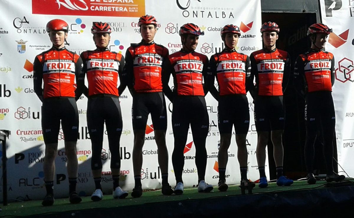 Equipo do Froiz na Clásica de Primavera de Ontur