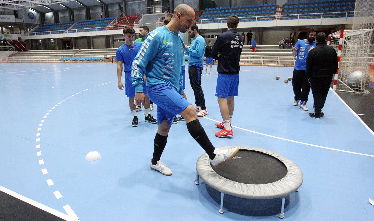 Entrenamiento del Teucro en el Municipal
