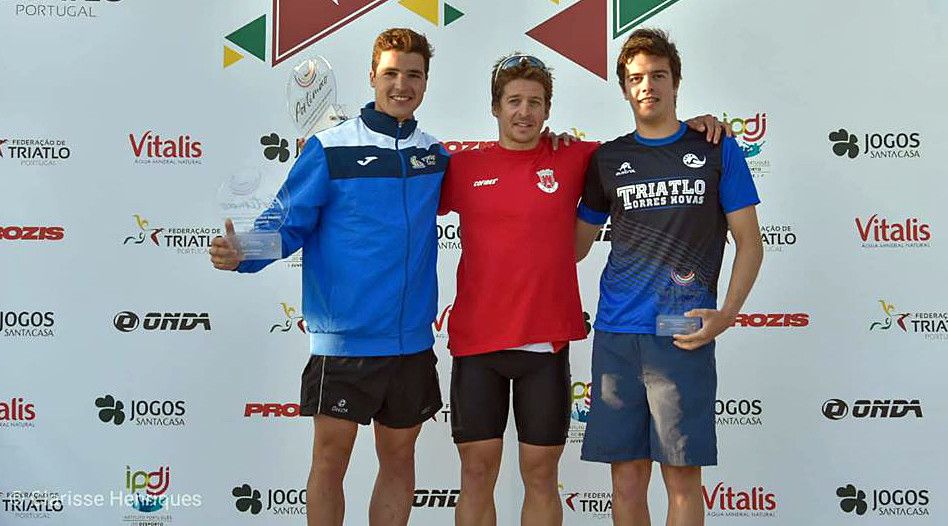 Pablo Dapena, tras vencer en Portimao no Campionato Nacional de Portugal